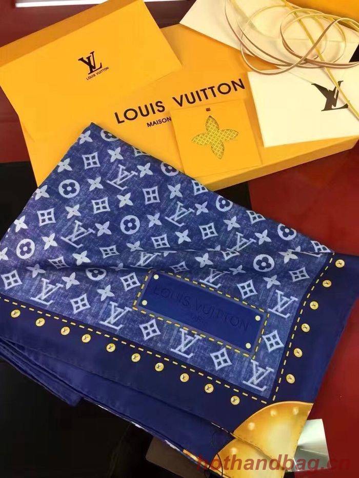 Louis Vuitton Scarf LVS00136